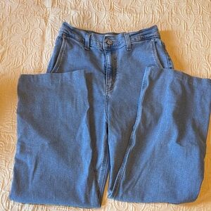 Signature by Levi Strauss Women's Straight Leg Jeans in Medium Blue